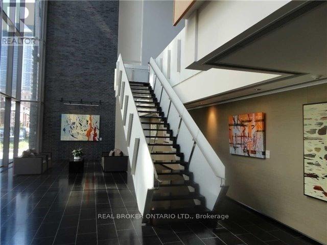 2810 - 33 Charles Street E, Toronto, Ontario  M4Y 1R9 - Photo 2 - C12763012