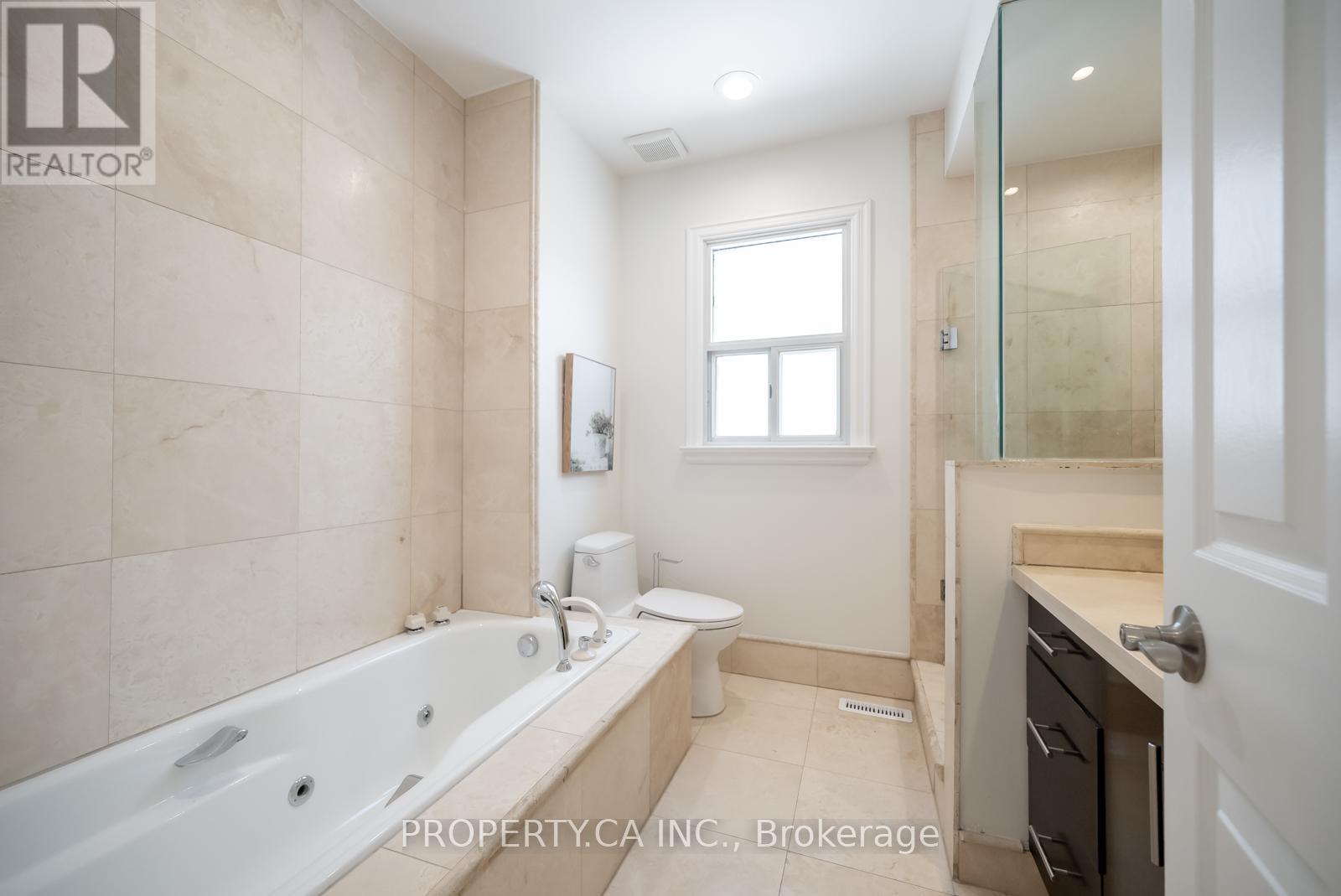 247 St Clements Avenue, Toronto, Ontario  M4R 1H3 - Photo 22 - C12763044