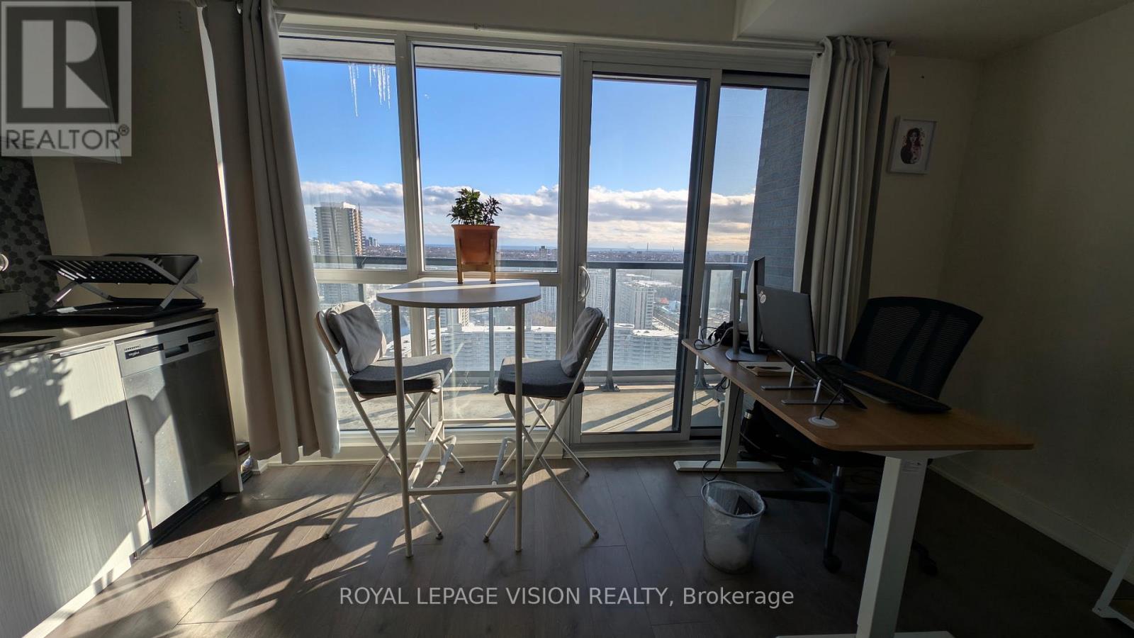 2810 - 2 Sonic Way, Toronto, Ontario  M3C 0P2 - Photo 9 - C12763056