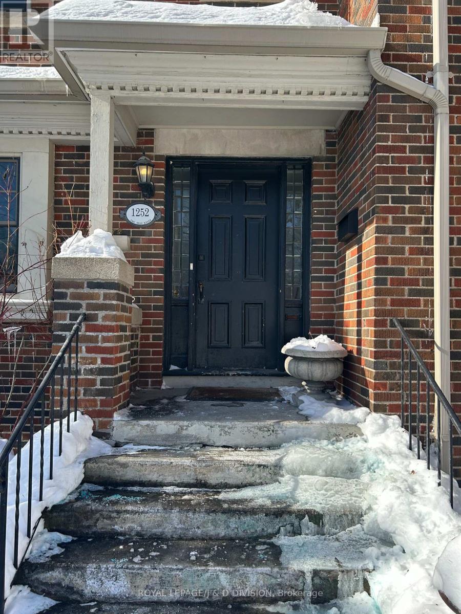 1252 AVENUE ROAD, Toronto, Ontario