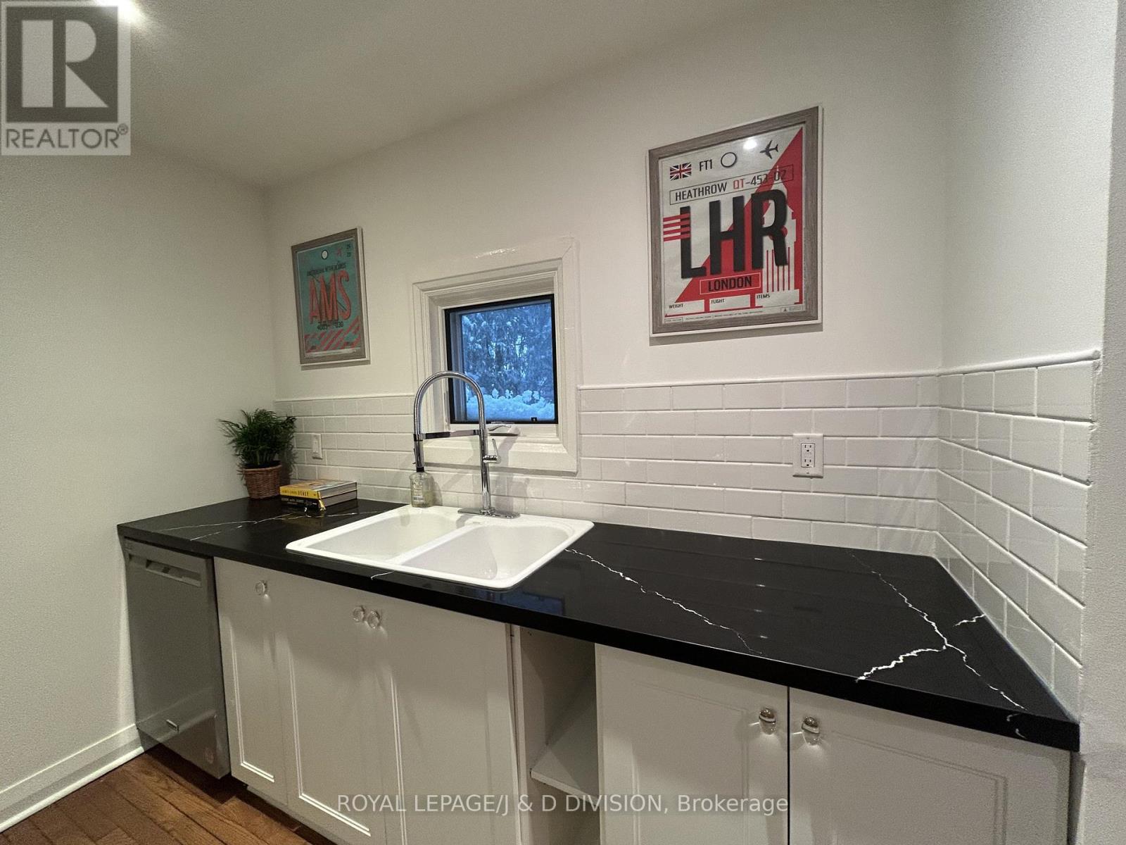 1252 Avenue Road, Toronto, Ontario  M5N 2G7 - Photo 5 - C12763058