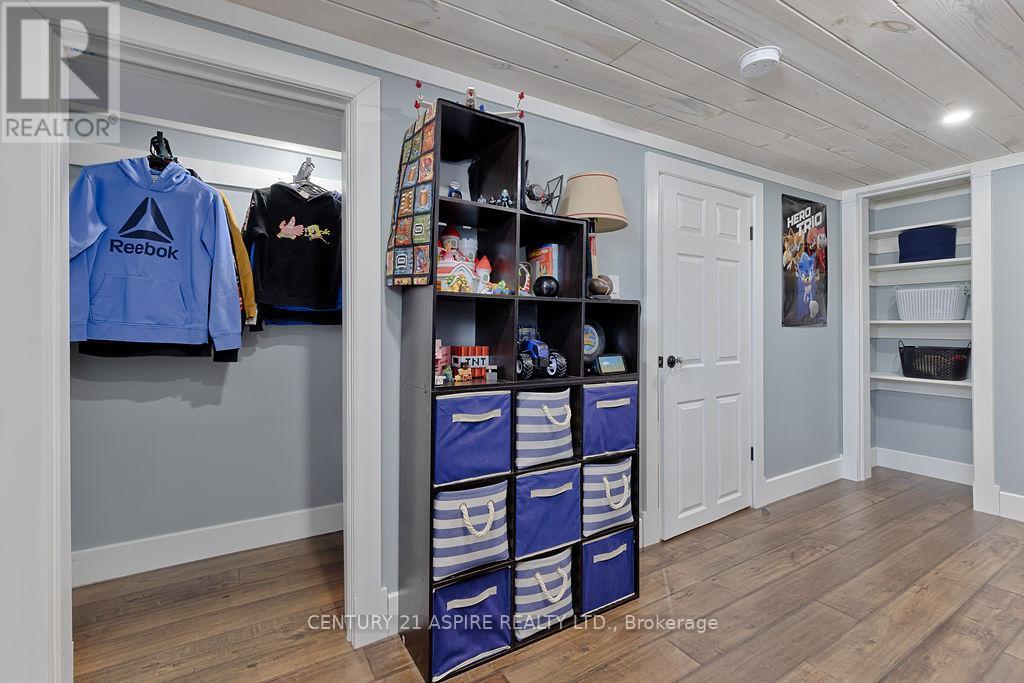 42 Mohns Avenue, Petawawa, Ontario  K8H 2G8 - Photo 27 - X12763006