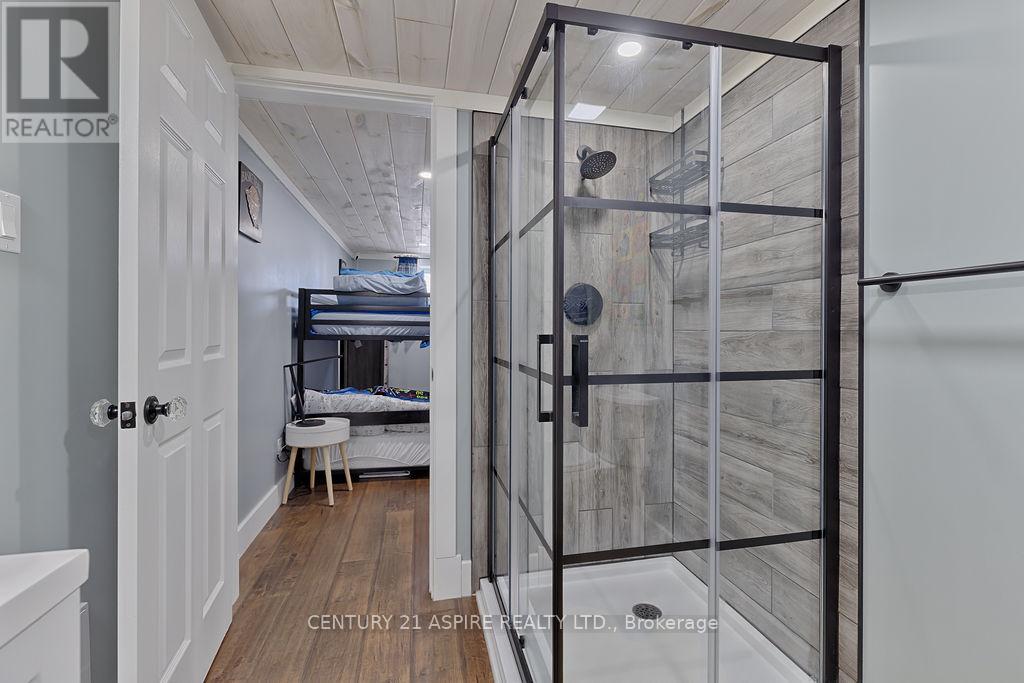 42 Mohns Avenue, Petawawa, Ontario  K8H 2G8 - Photo 30 - X12763006