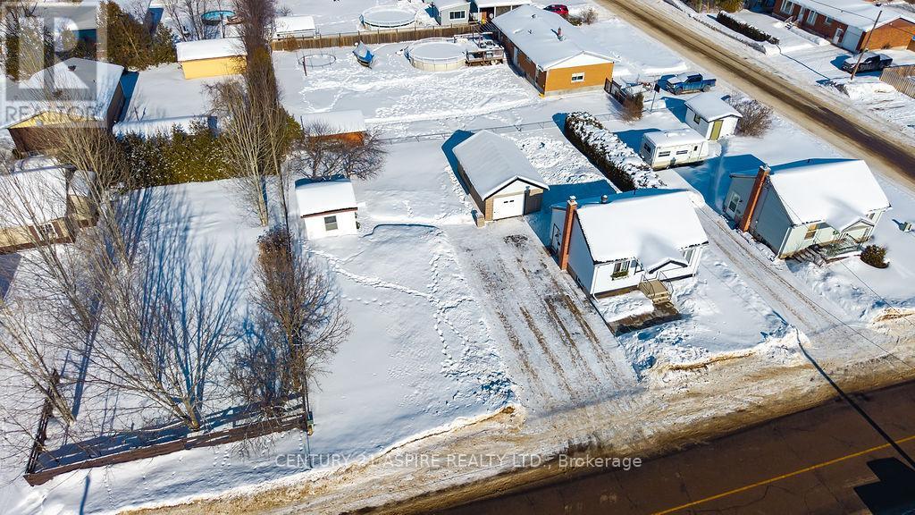 42 Mohns Avenue, Petawawa, Ontario  K8H 2G8 - Photo 34 - X12763006