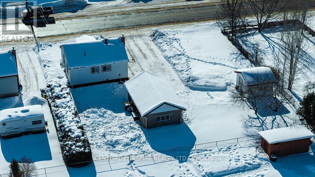 42 Mohns Avenue, Petawawa, Ontario  K8H 2G8 - Photo 35 - X12763006