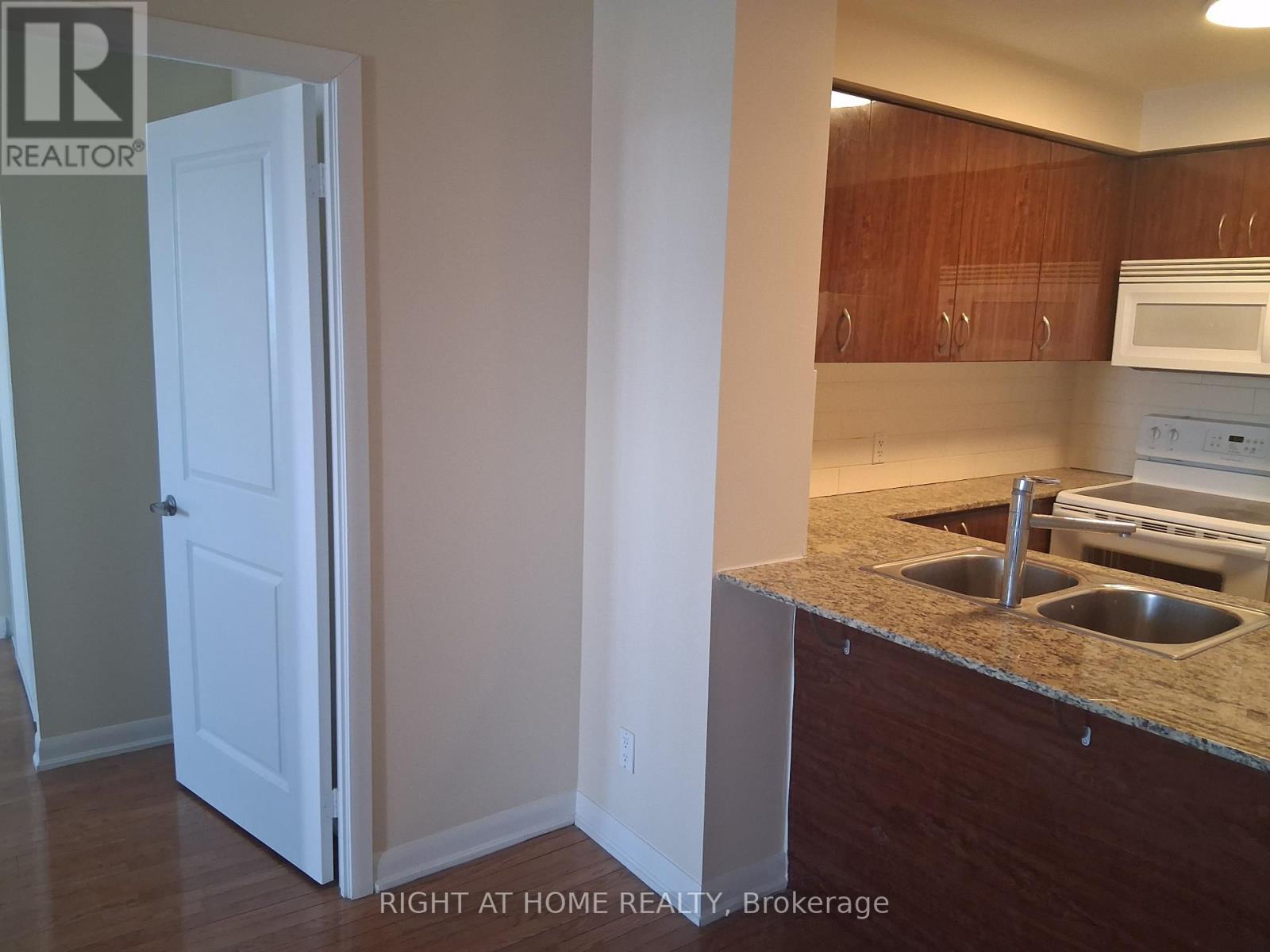 1808 - 5791 Yonge Street, Toronto, Ontario  M2M 0A8 - Photo 11 - C12756078