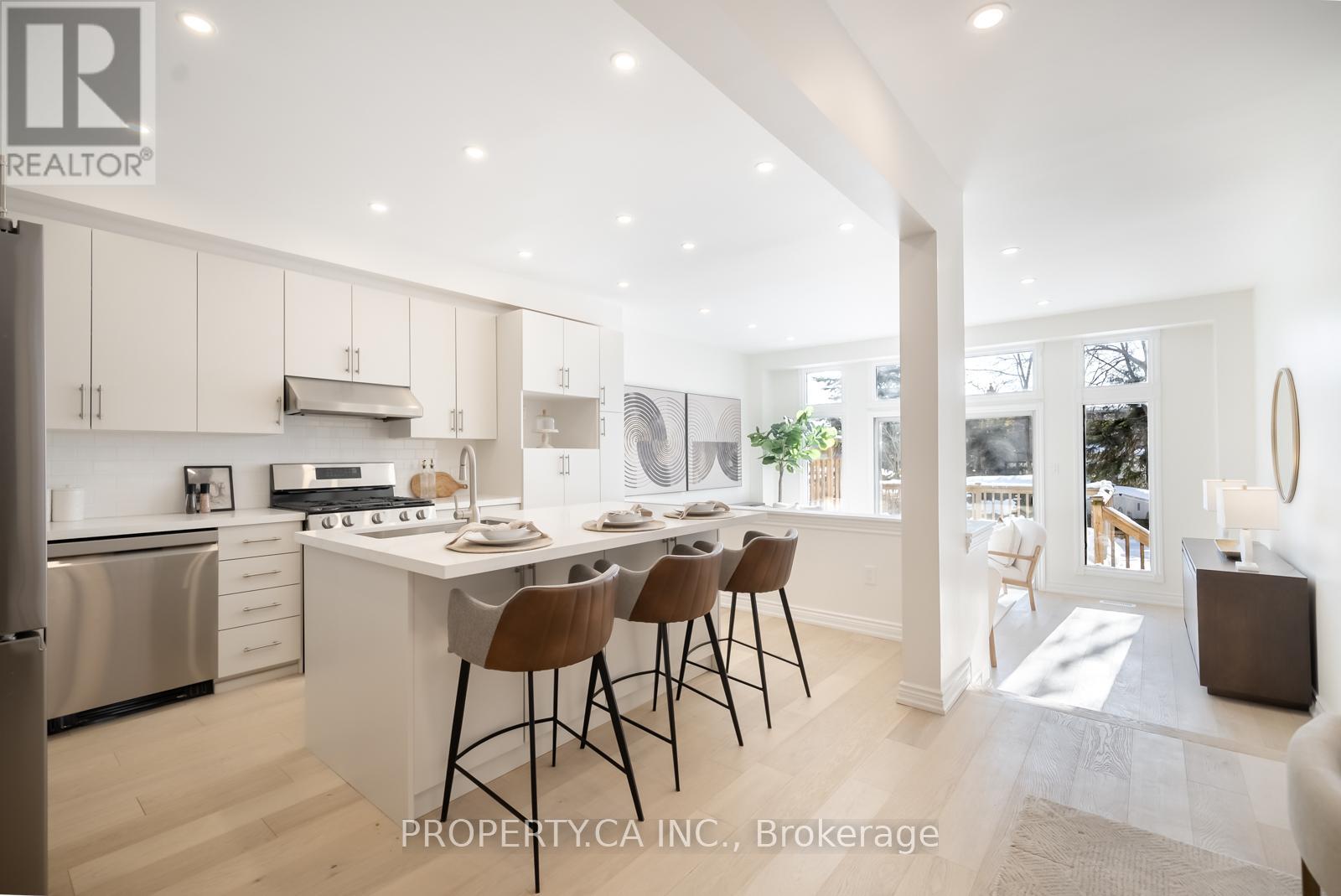 247 ST CLEMENTS AVENUE, Toronto, Ontario