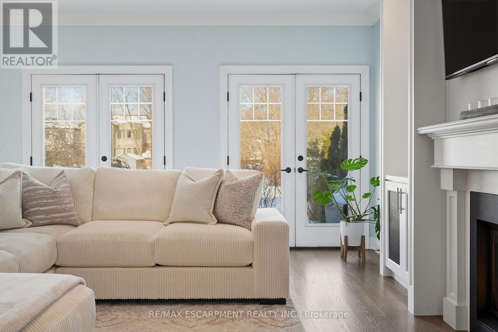 1159 Alexandra Avenue, Mississauga, Ontario  L5E 2A4 - Photo 16 - W12762886