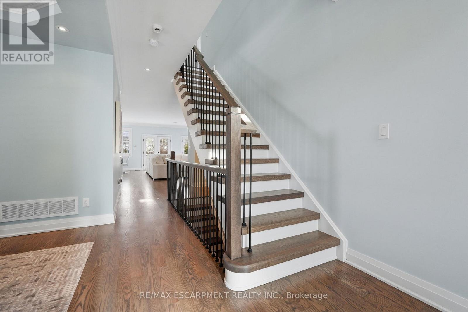 1159 Alexandra Avenue, Mississauga, Ontario  L5E 2A4 - Photo 23 - W12762886