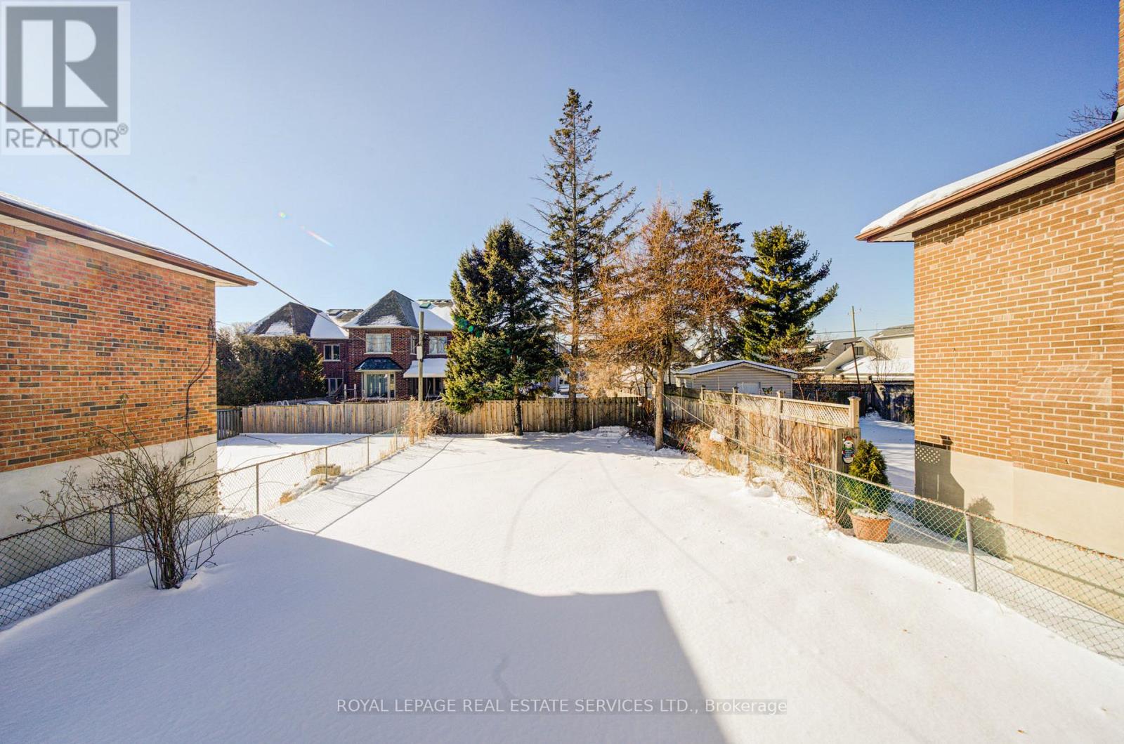 1054 East Avenue, Mississauga, Ontario  L5E 1W9 - Photo 26 - W12762854