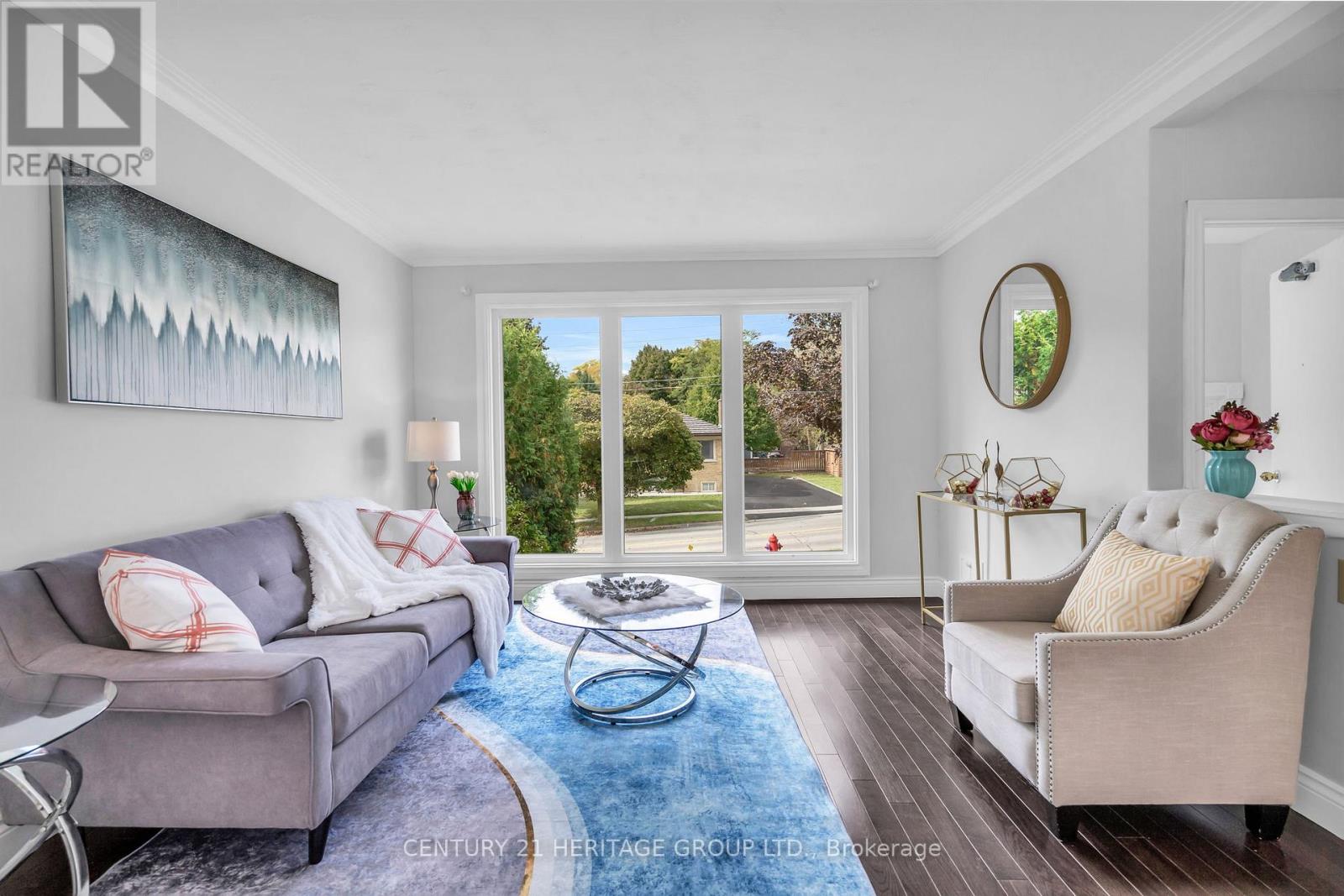 53 Wilstead Drive, Newmarket, Ontario  L3Y 4T8 - Photo 5 - N12762948