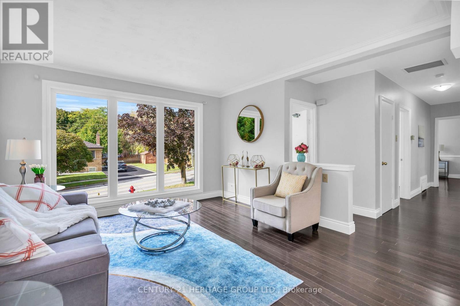 53 Wilstead Drive, Newmarket, Ontario  L3Y 4T8 - Photo 6 - N12762948