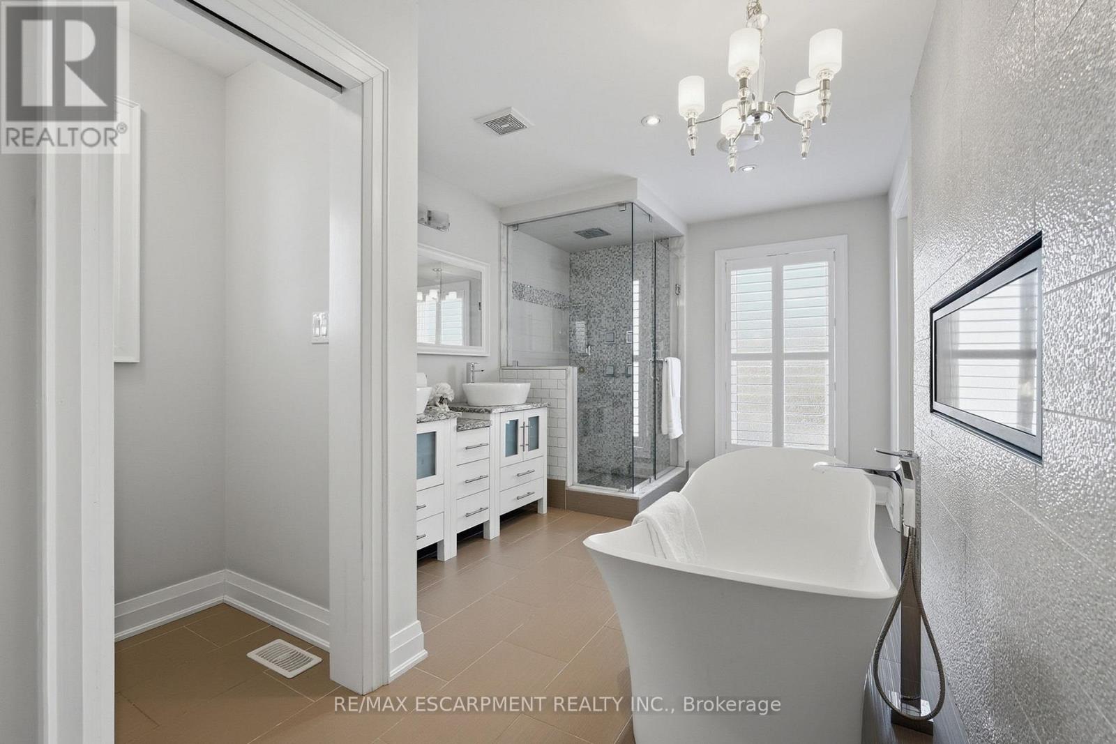 1159 Alexandra Avenue, Mississauga, Ontario  L5E 2A4 - Photo 29 - W12762886