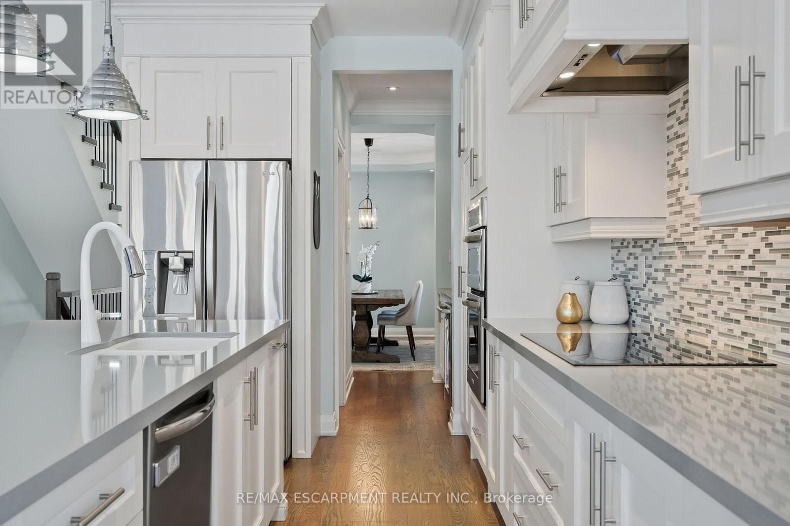 1159 Alexandra Avenue, Mississauga, Ontario  L5E 2A4 - Photo 8 - W12762886