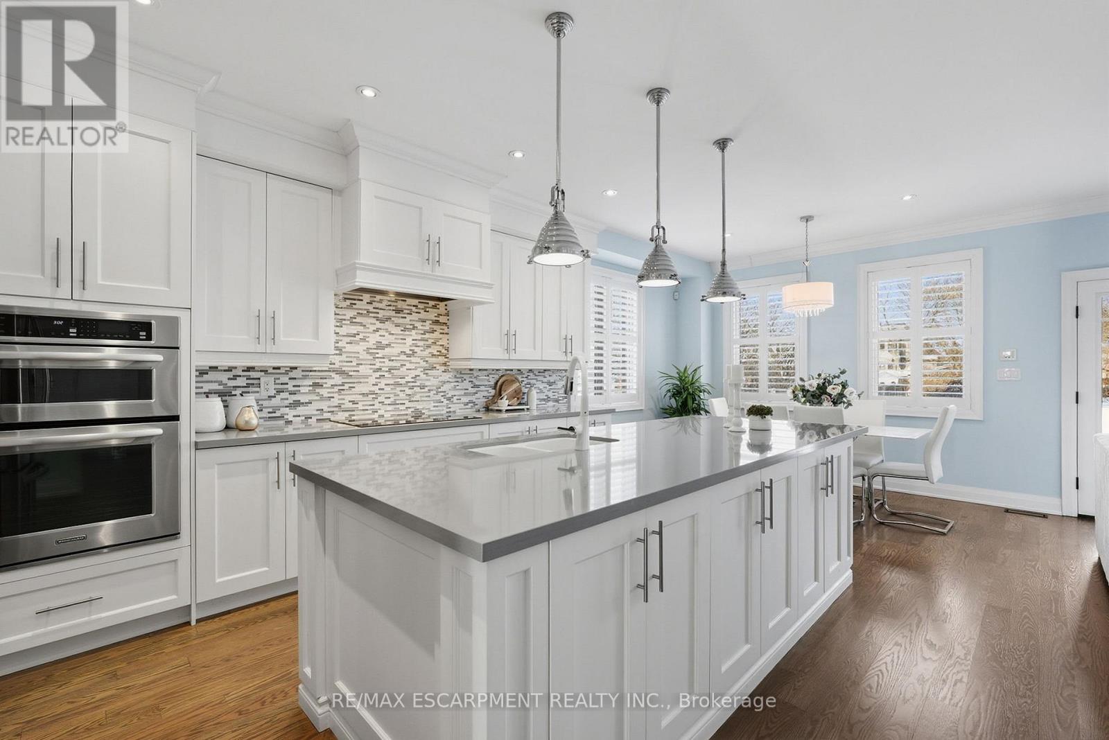 1159 Alexandra Avenue, Mississauga, Ontario  L5E 2A4 - Photo 9 - W12762886