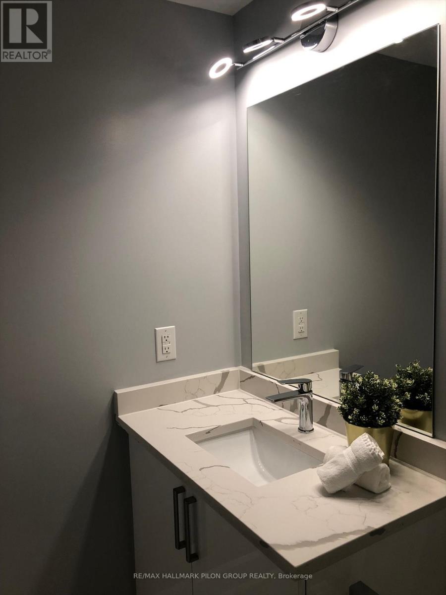 559 Mutual Street, Ottawa, Ontario  K1K 1C5 - Photo 32 - X12760808