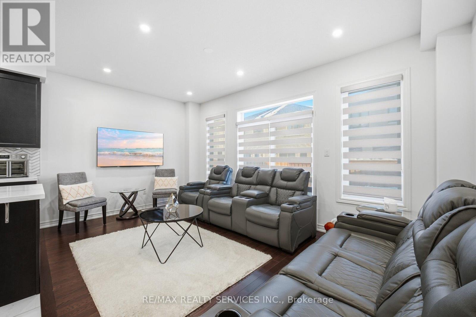 127 Adventura Road, Brampton, Ontario  L7A 5A7 - Photo 15 - W12762962