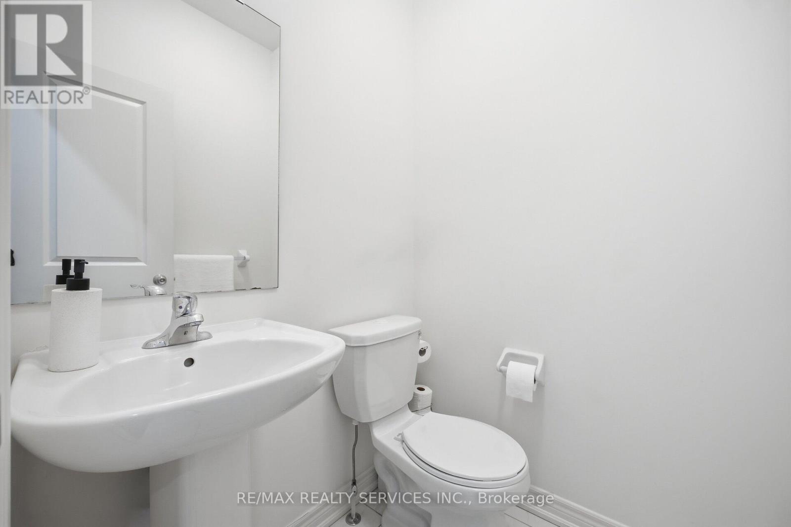 127 Adventura Road, Brampton, Ontario  L7A 5A7 - Photo 33 - W12762962