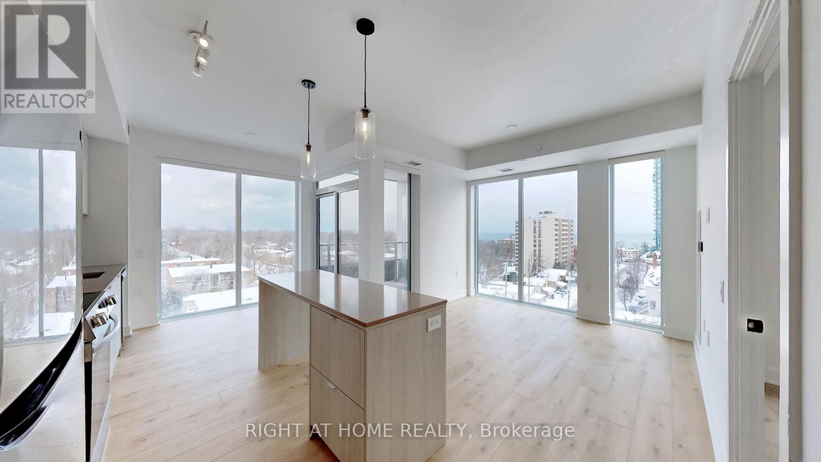 705 - 2088 JAMES STREET, Burlington, Ontario