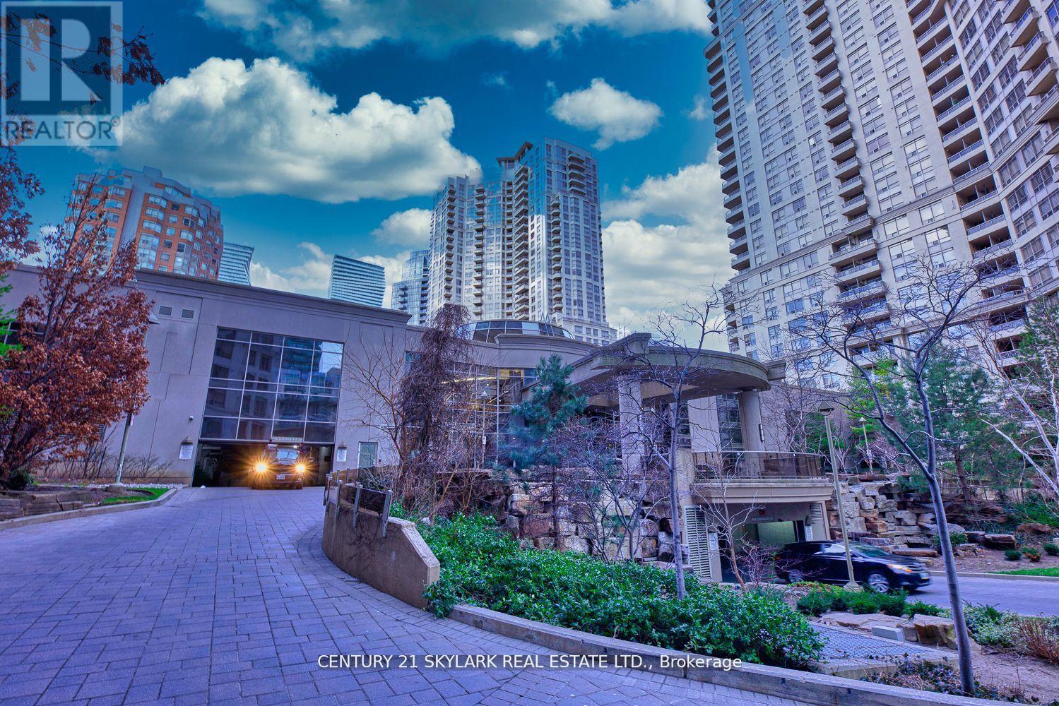 2311 - 3880 Duke Of York Boulevard, Mississauga, Ontario  L5B 4M7 - Photo 10 - W12762986