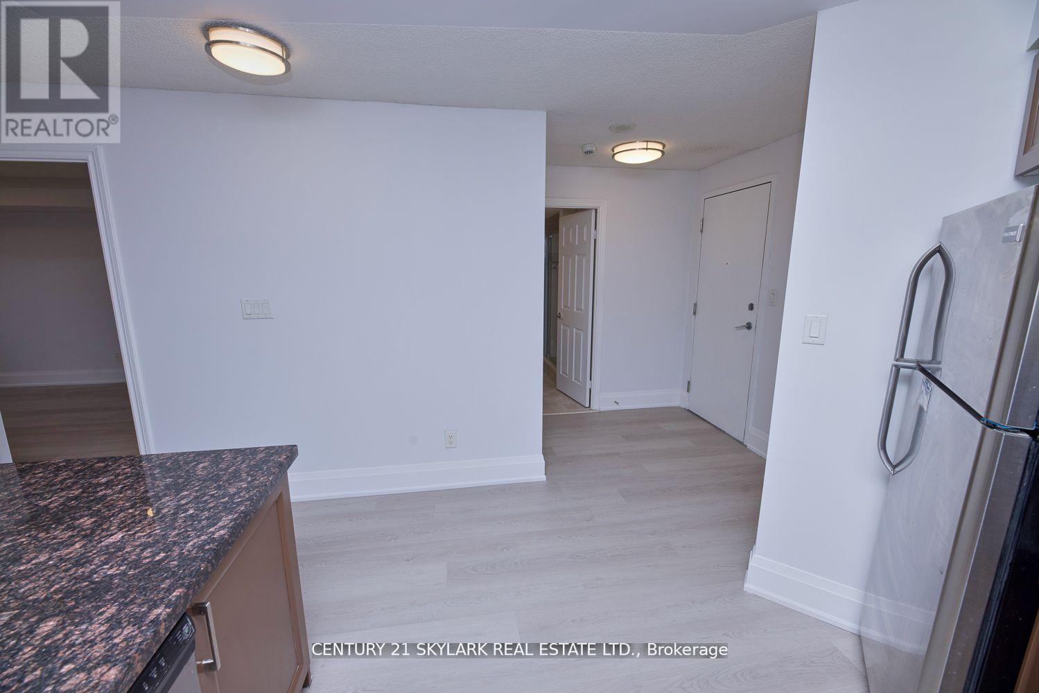 2311 - 3880 Duke Of York Boulevard, Mississauga, Ontario  L5B 4M7 - Photo 12 - W12762986