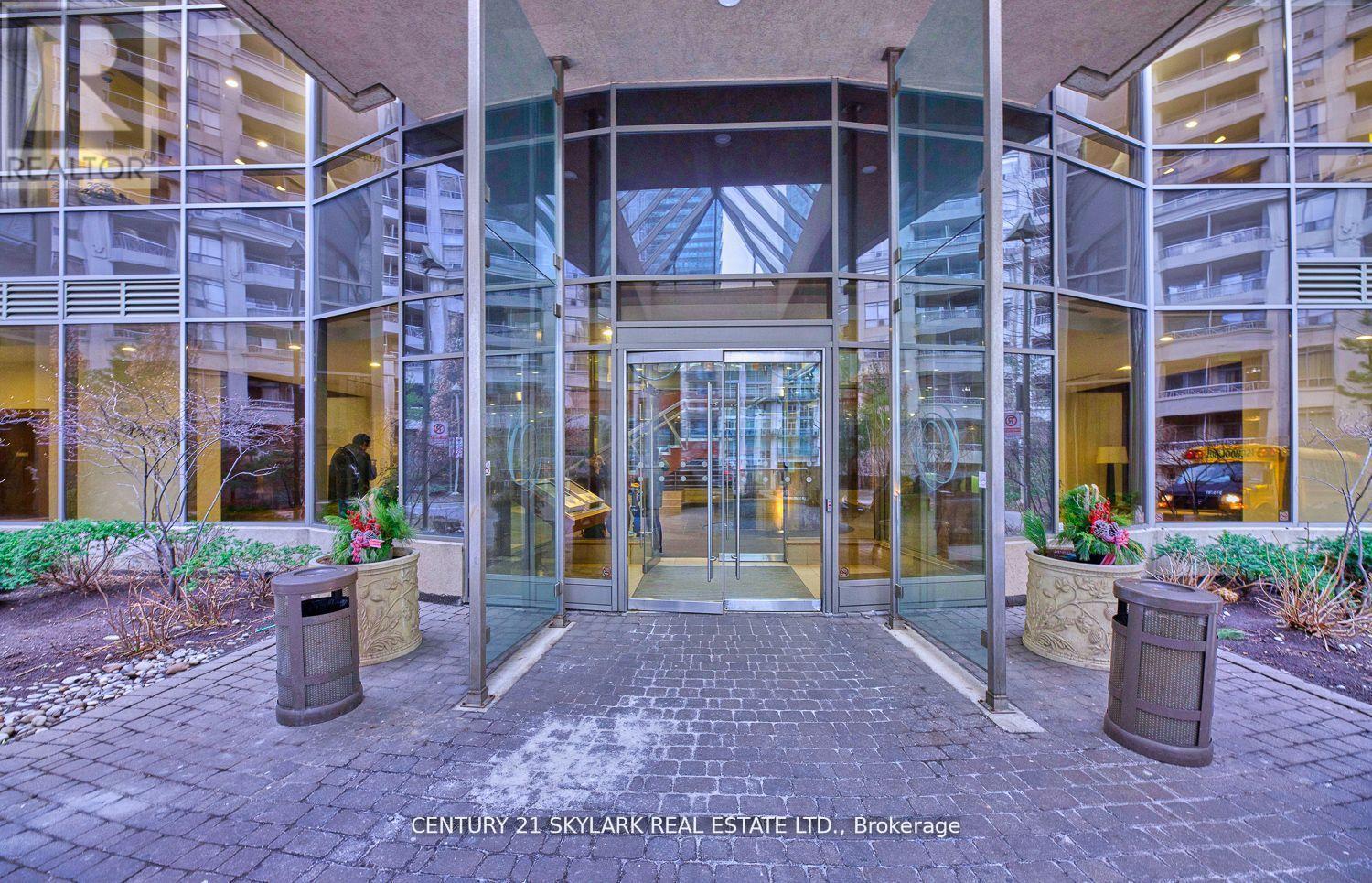 2311 - 3880 Duke Of York Boulevard, Mississauga, Ontario  L5B 4M7 - Photo 4 - W12762986