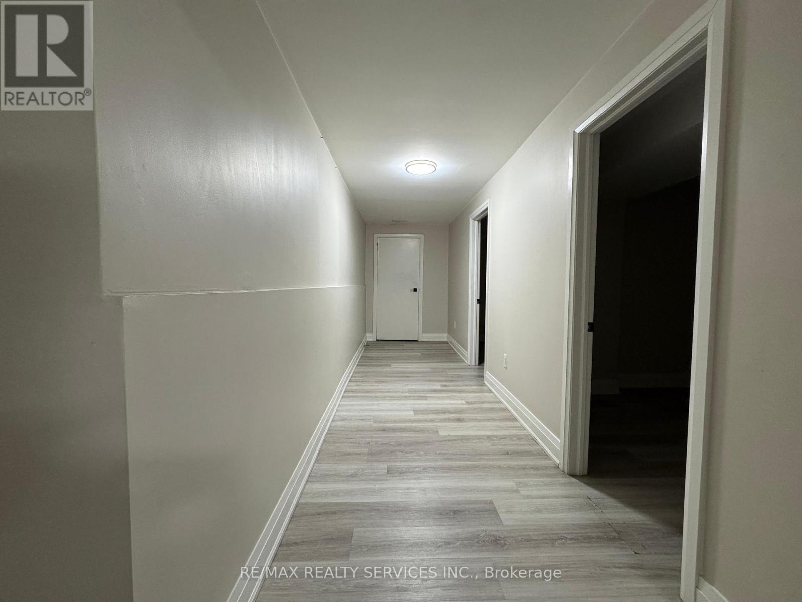 (Basement Unit) - 52 Centre Street N, Brampton, Ontario  L6V 1T2 - Photo 9 - W12763032