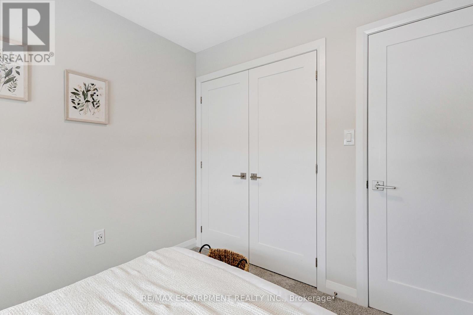 5 Cherry Blossom Heights, Hamilton, Ontario  L9B 0E9 - Photo 27 - X12763014