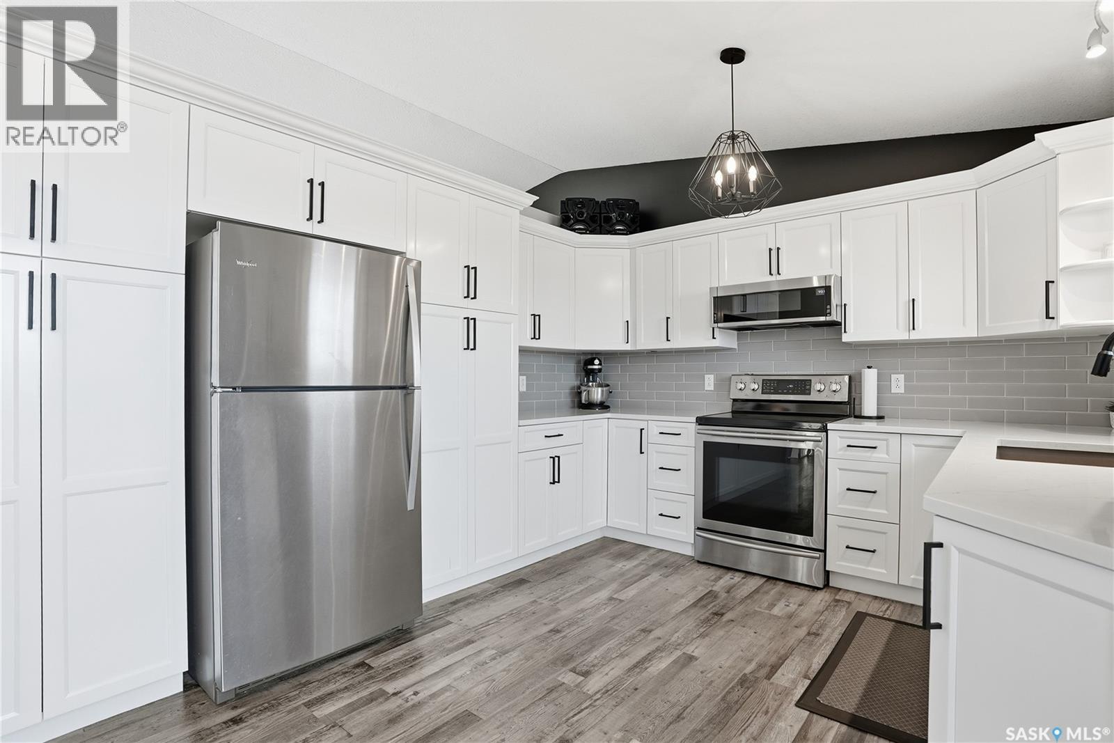 208 Willow Drive, Osler, Saskatchewan  S0K 3A0 - Photo 10 - SK027995