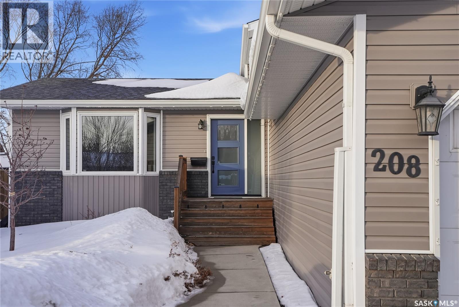 208 Willow Drive, Osler, Saskatchewan  S0K 3A0 - Photo 3 - SK027995