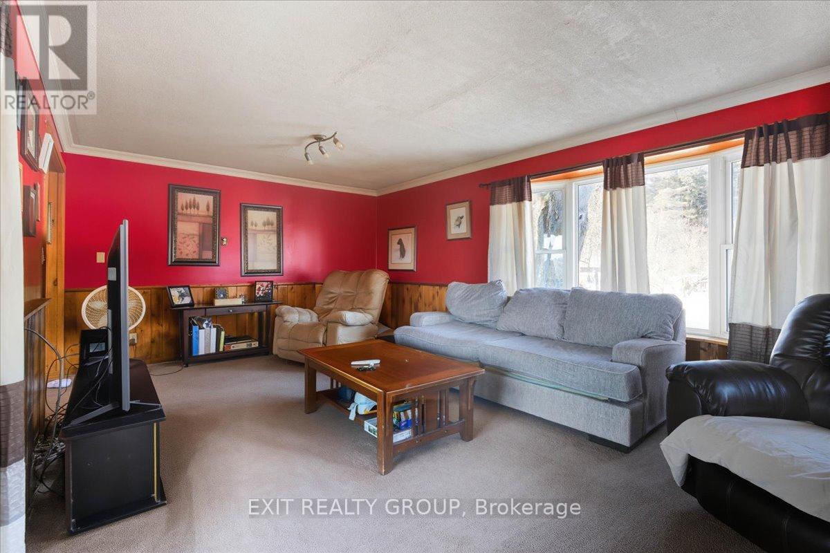 1573 County Road 5, Quinte West (Murray Ward), Ontario  K0K 2C0 - Photo 8 - X12763138