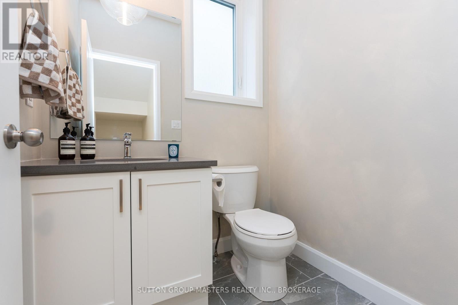 214 Superior Drive, Loyalist (Amherstview), Ontario  K7N 0E4 - Photo 12 - X12763296