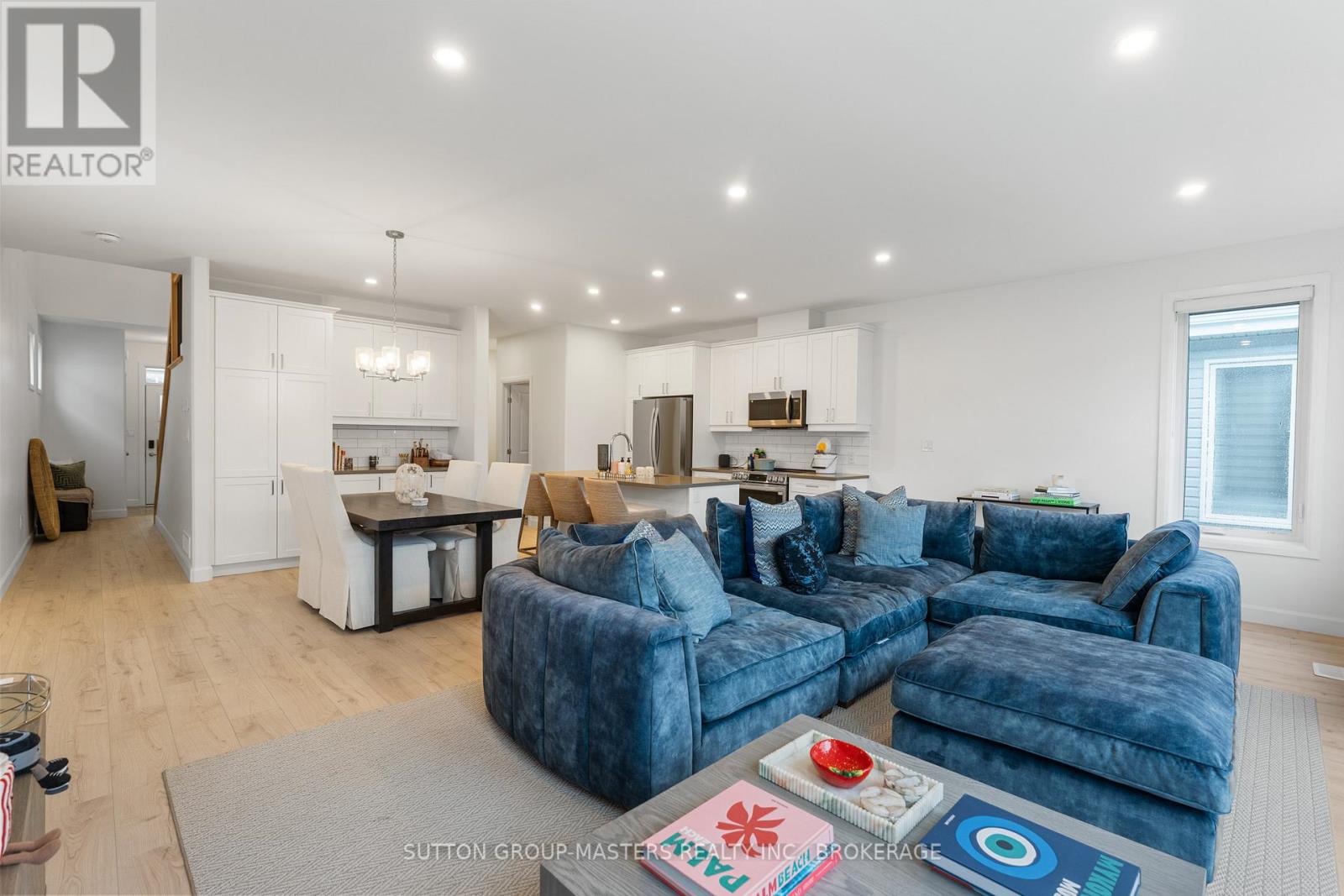 214 Superior Drive, Loyalist (Amherstview), Ontario  K7N 0E4 - Photo 7 - X12763296