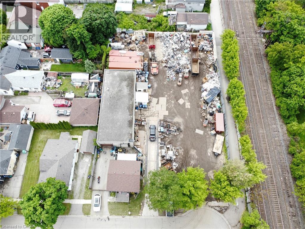 142 Charlotte Street, Brantford, Ontario  N3T 2X8 - Photo 3 - 40792421