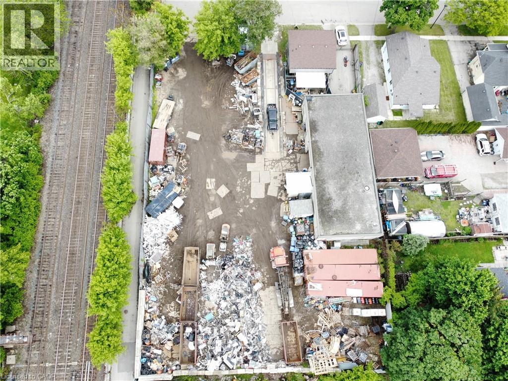 142 Charlotte Street, Brantford, Ontario  N3T 2X8 - Photo 4 - 40792421