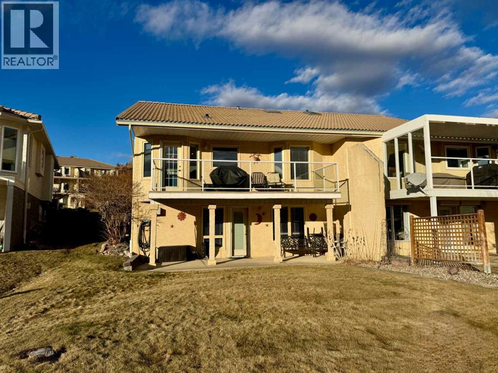 211 Canyon Boulevard W, Lethbridge, Alberta  T1K 6V1 - Photo 3 - A2279135