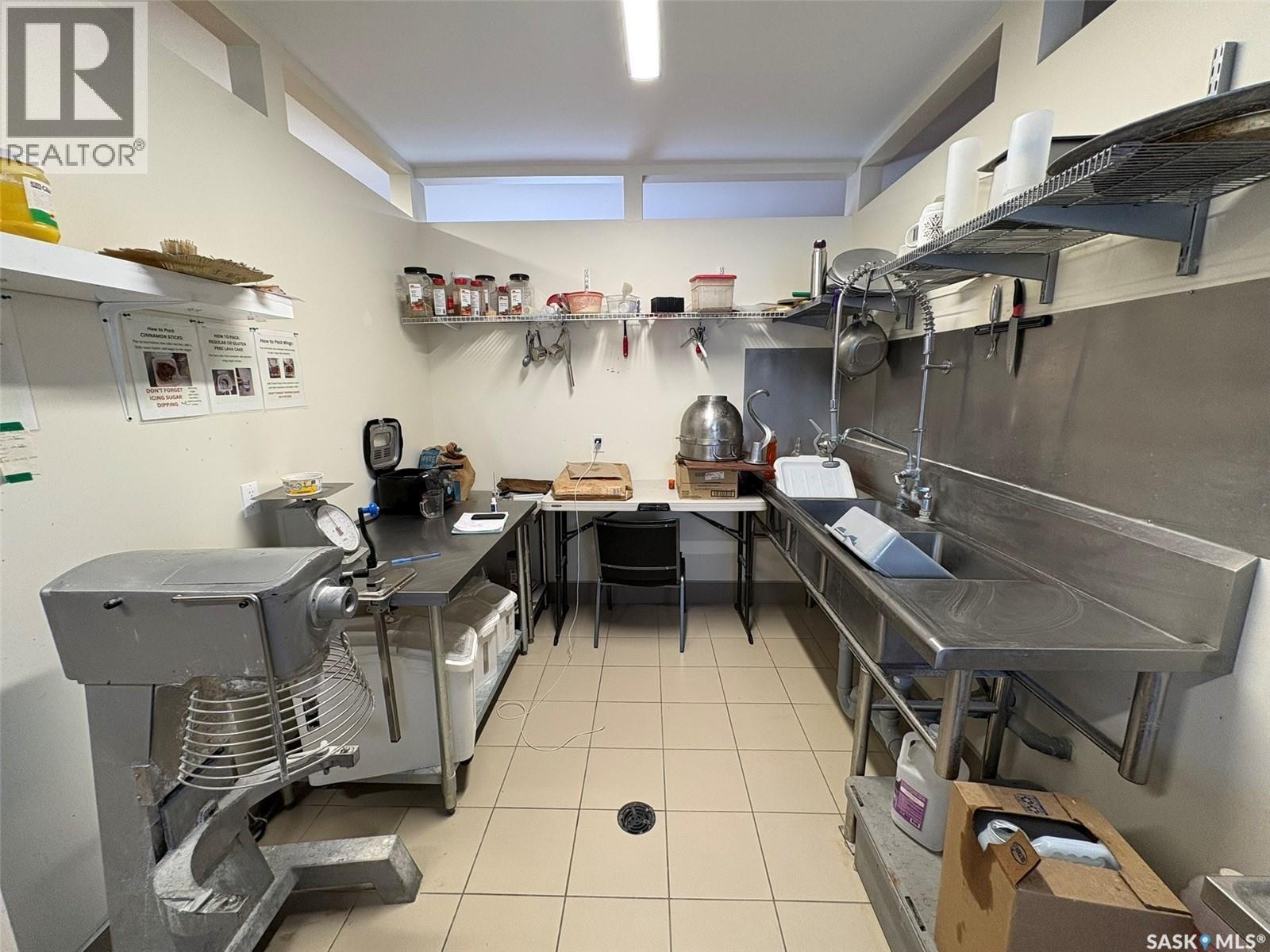 9 Gregory Avenue E, White City, Saskatchewan  S4L 5B1 - Photo 8 - SK027899