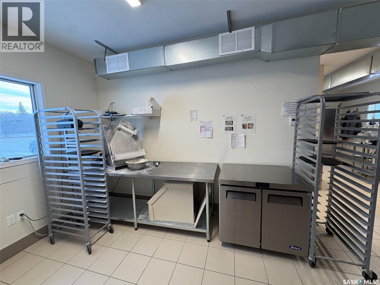 9 Gregory Avenue E, White City, Saskatchewan  S4L 5B1 - Photo 14 - SK027899