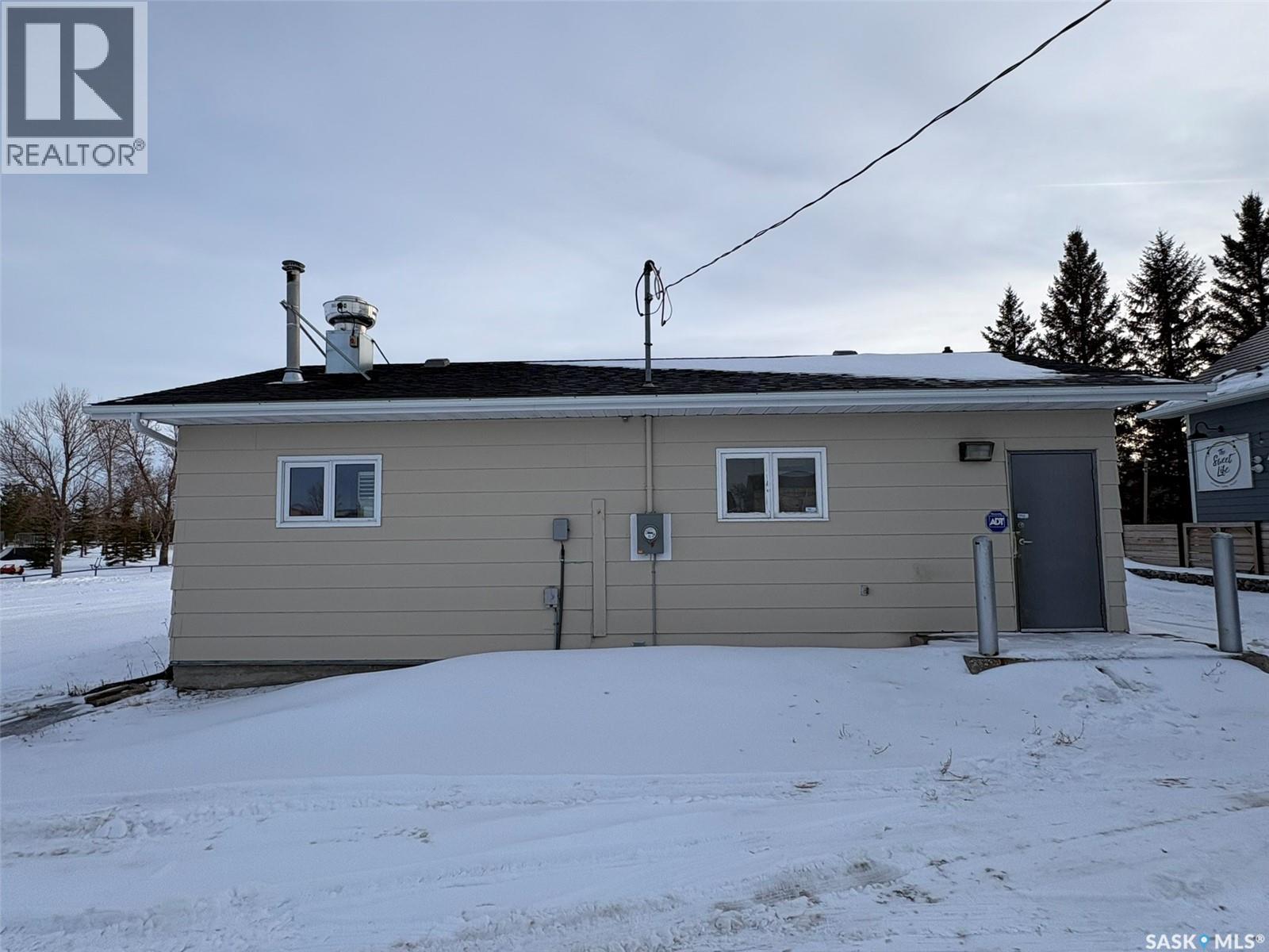 9 Gregory Avenue E, White City, Saskatchewan  S4L 5B1 - Photo 2 - SK027899