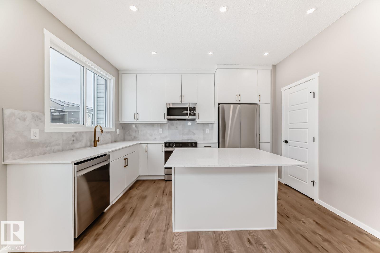 1065 Cornerstone Wy, Sherwood Park, Alberta  T8H 3A3 - Photo 7 - E4470803