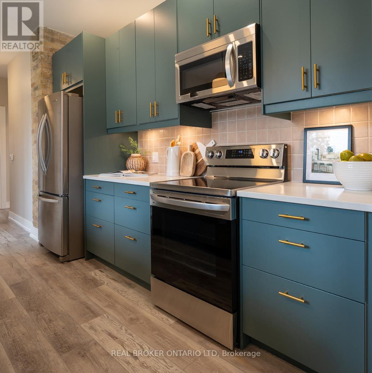 Photo 13 of 25 for 62 Barker Street