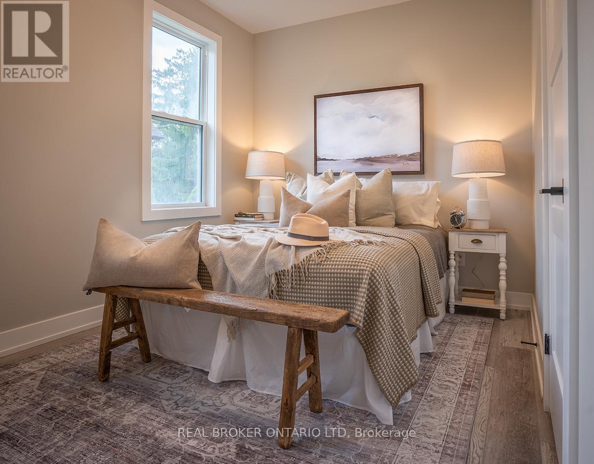 Photo 16 of 25 for 62 Barker Street