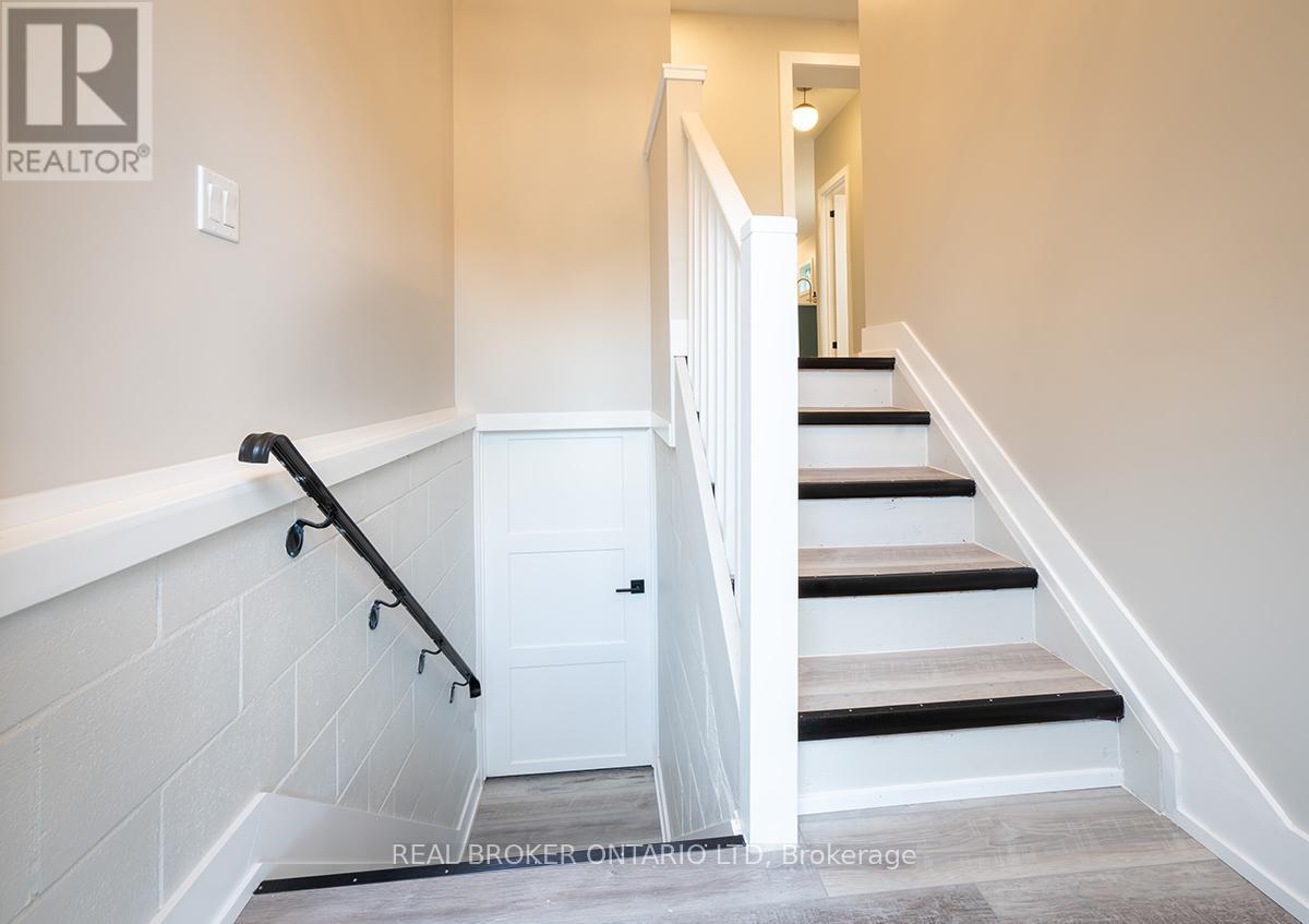 Photo 6 of 25 for 62 Barker Street