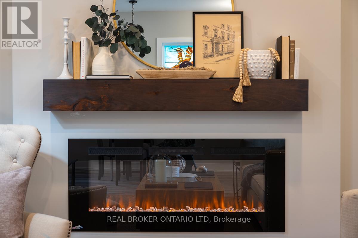 Photo 9 of 25 for 62 Barker Street