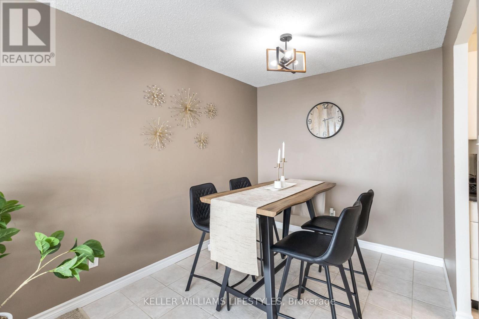 Photo 14 of 41 for 902 - 45 Pond Mills Road