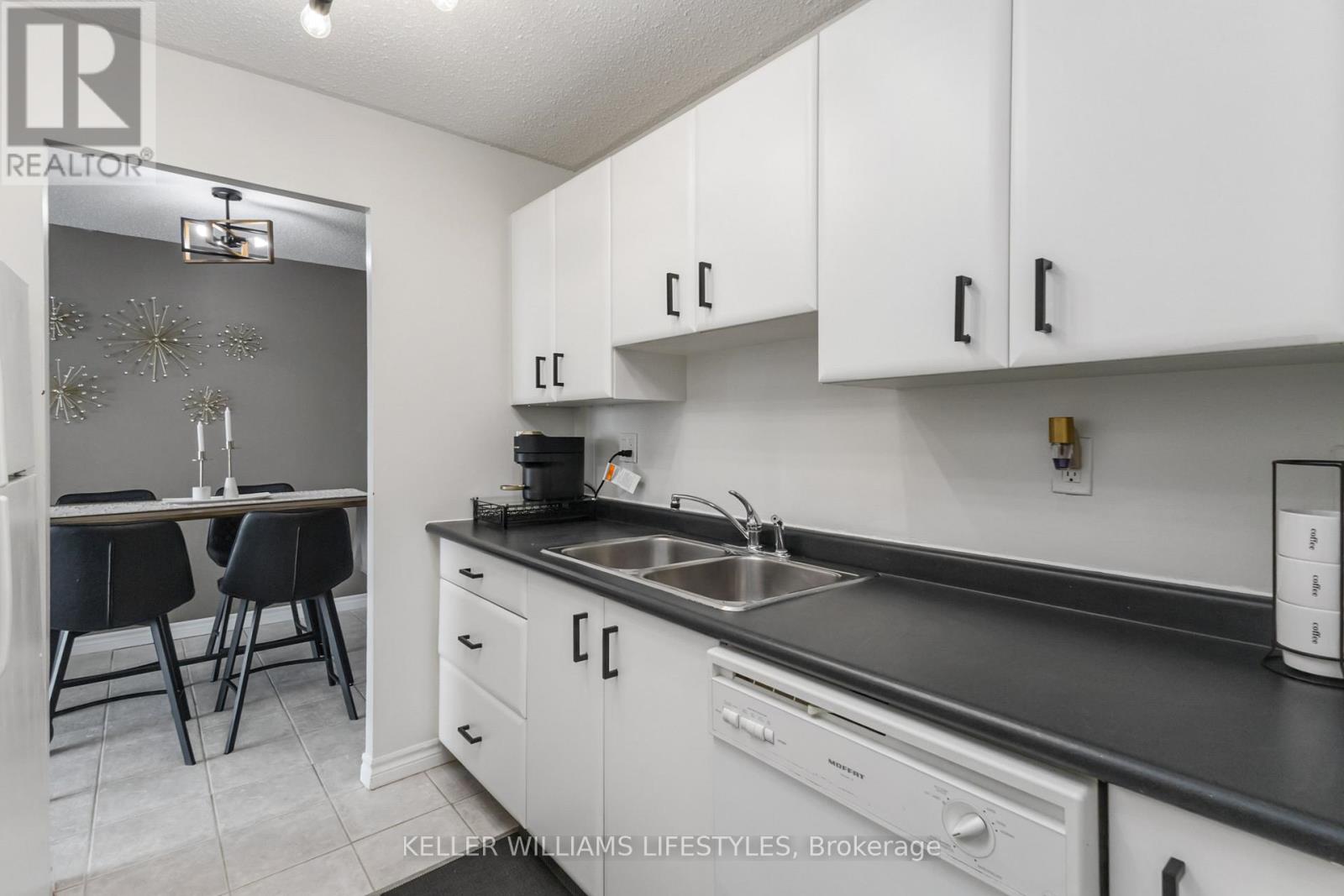 Photo 20 of 41 for 902 - 45 Pond Mills Road