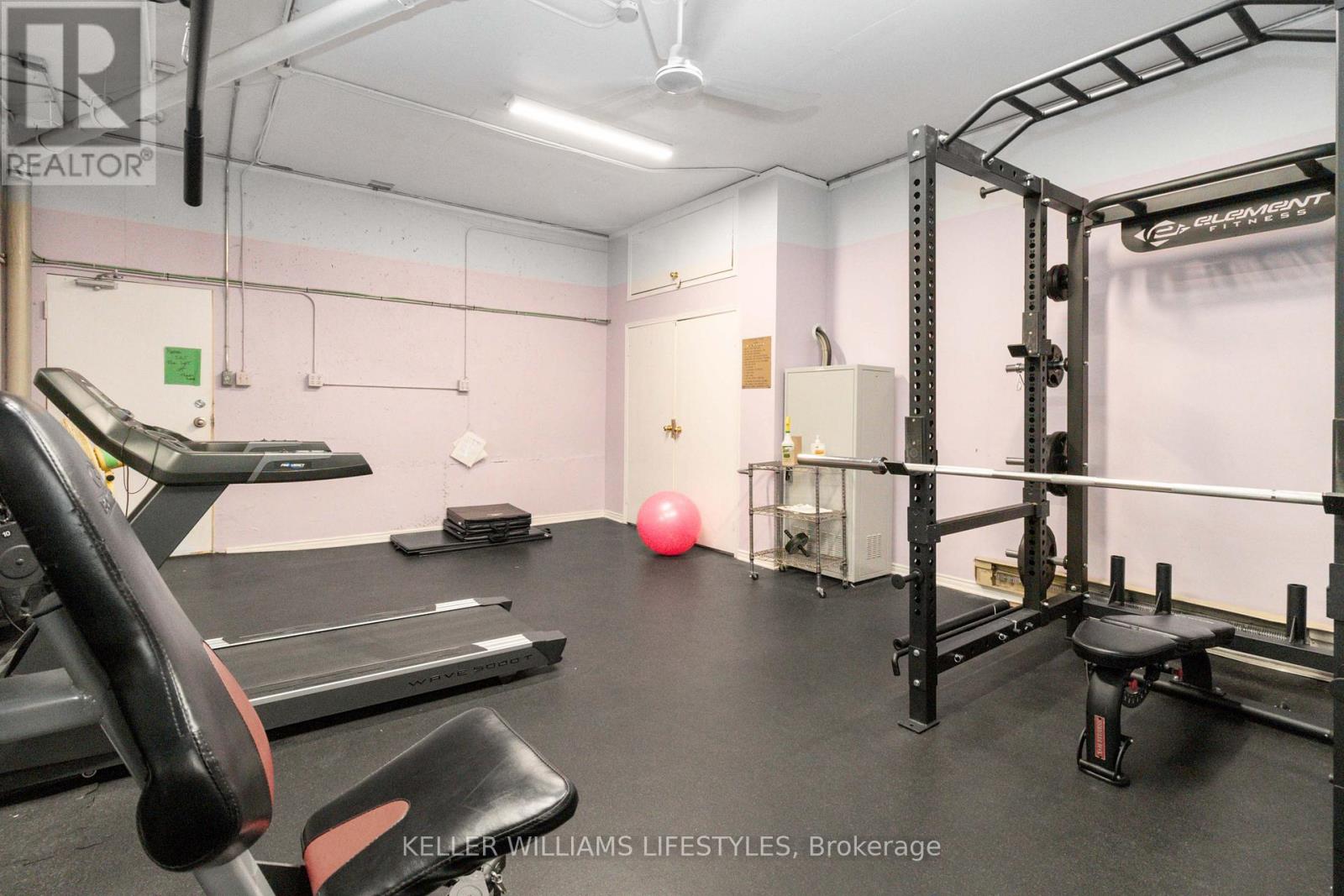 Photo 37 of 41 for 902 - 45 Pond Mills Road