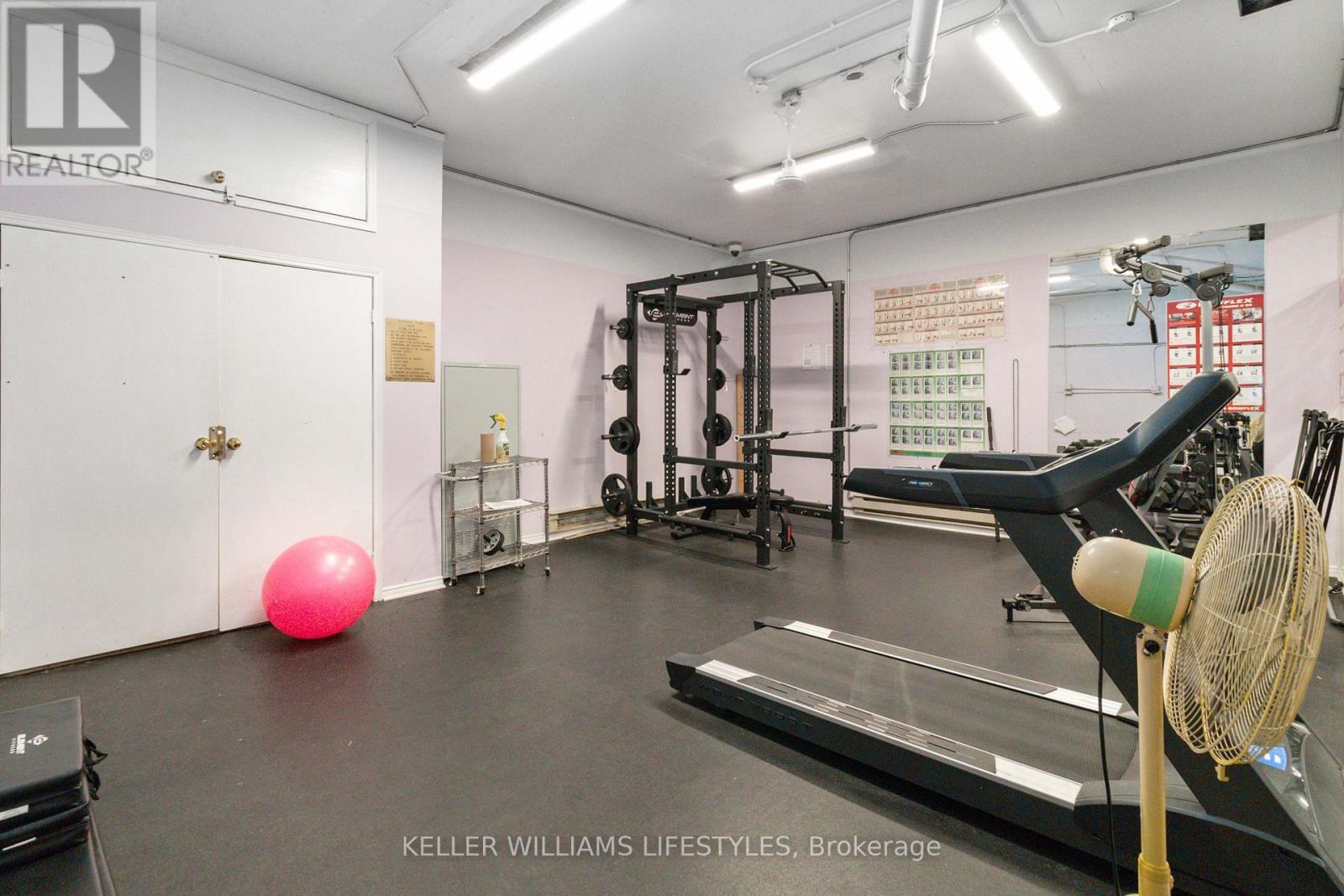 Photo 38 of 41 for 902 - 45 Pond Mills Road