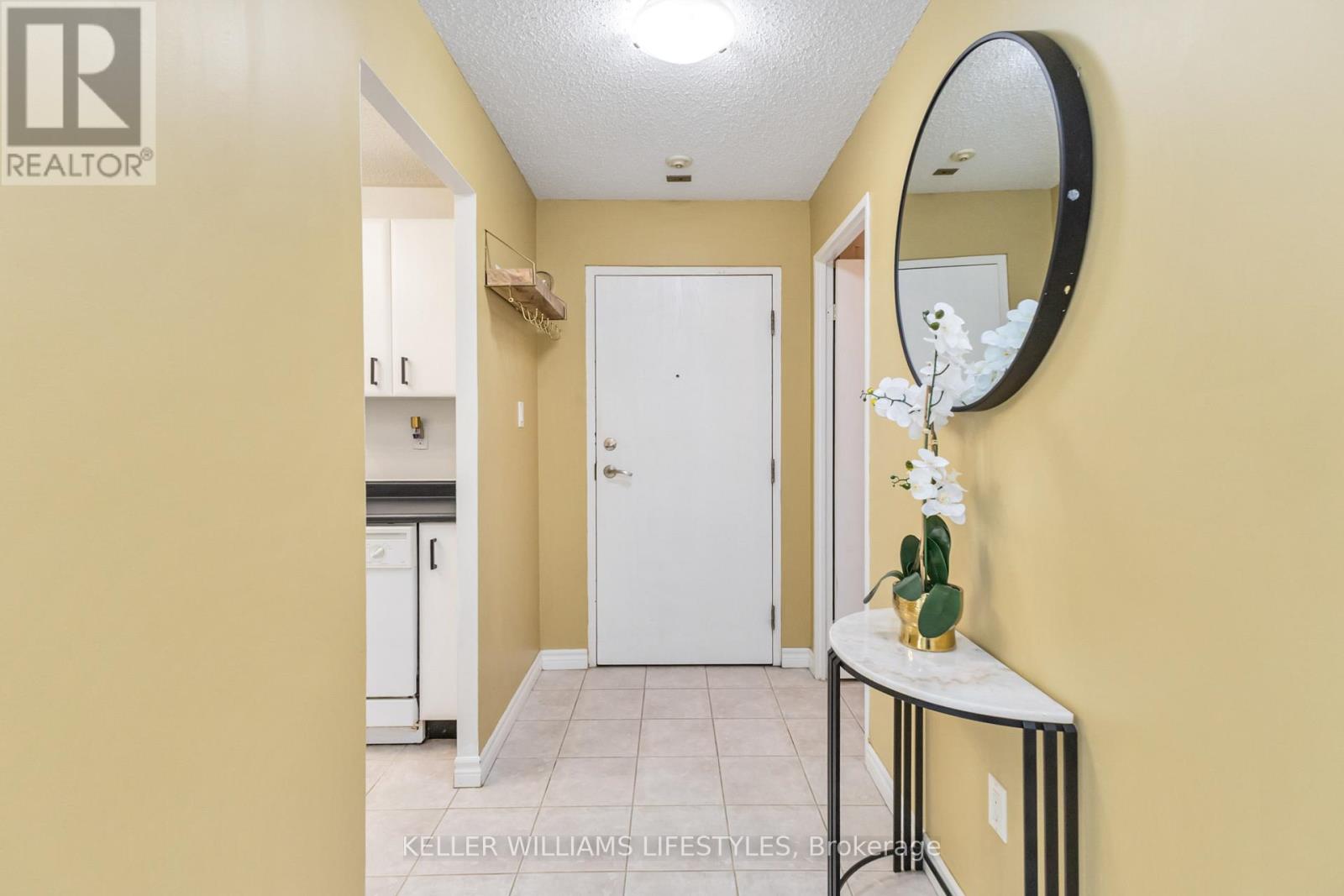 Photo 5 of 41 for 902 - 45 Pond Mills Road