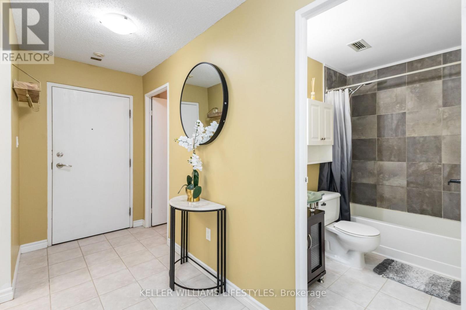 Photo 6 of 41 for 902 - 45 Pond Mills Road